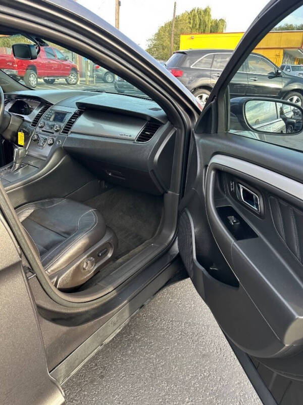 2015 Ford Taurus SEL