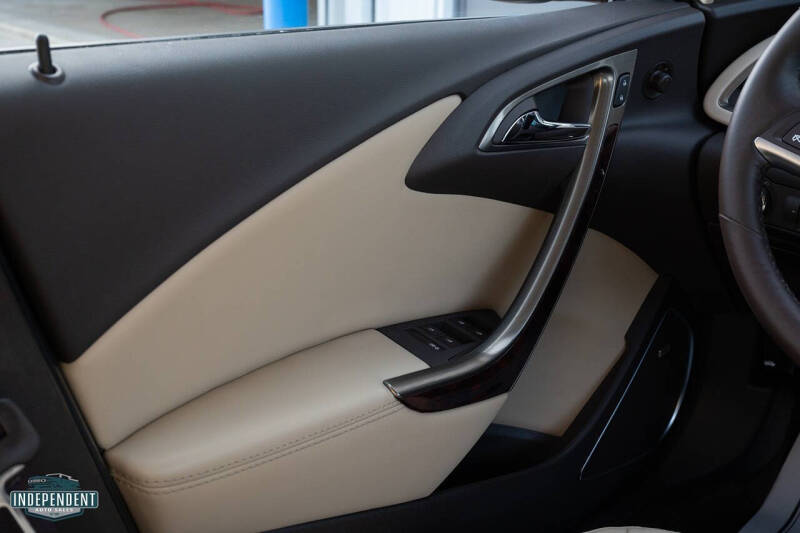 2014 Buick Verano Leather Group