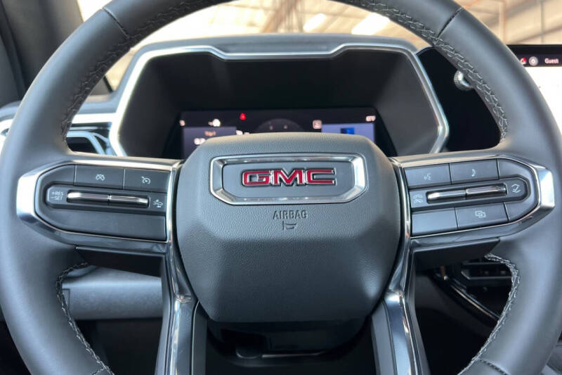 2025 GMC Canyon Elevation