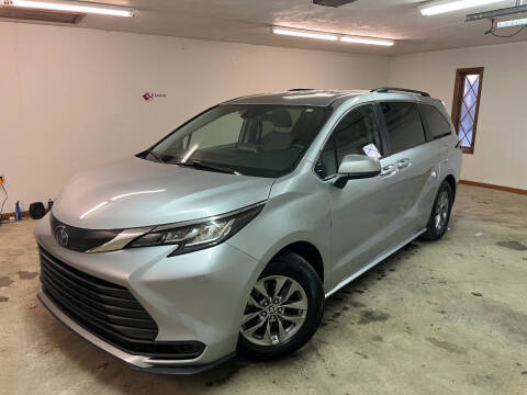 2022 Toyota Sienna for sale at K2 Autos in Holland MI