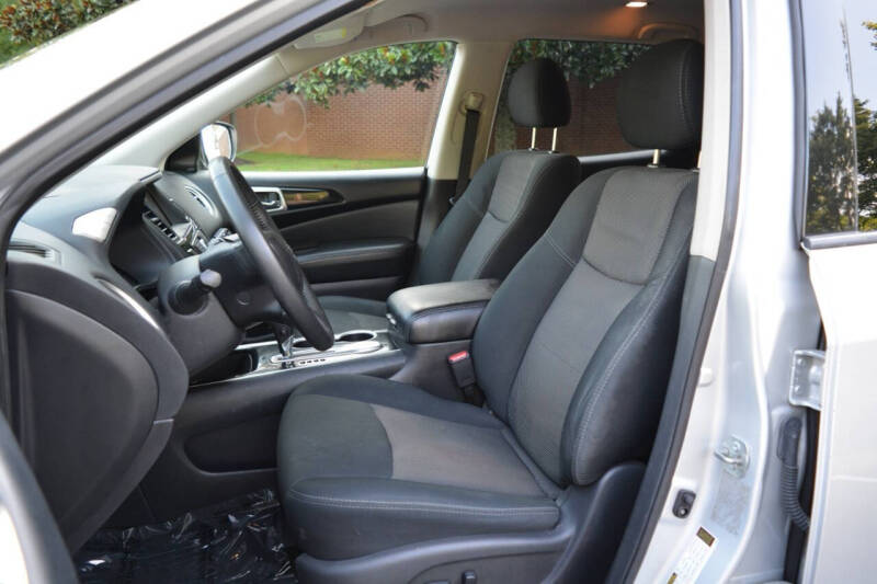 2019 Nissan Pathfinder S