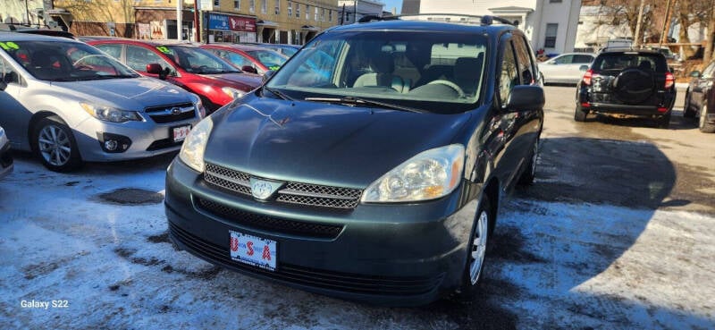 2005 Toyota Sienna for sale at Union Street Auto LLC in Manchester NH