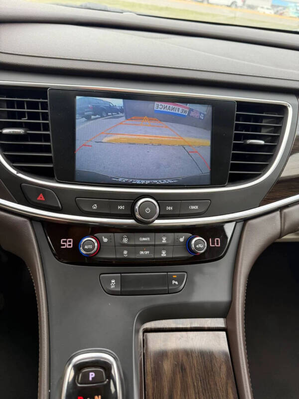 2017 Buick LaCrosse Essence