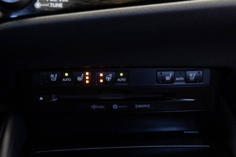 2022 Lexus ES 300h F SPORT