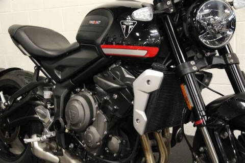 2023 Triumph TRIDENT 66