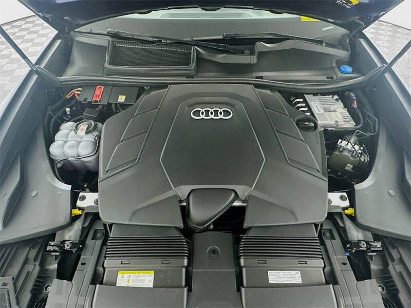 2021 Audi Q8 quattro Premium Plus 55 TFSI