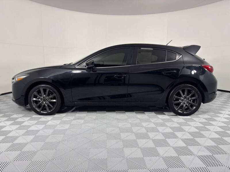 2018 Mazda Mazda3 Touring photo 9