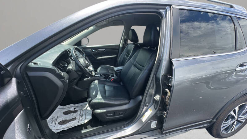 2020 Nissan Rogue SV