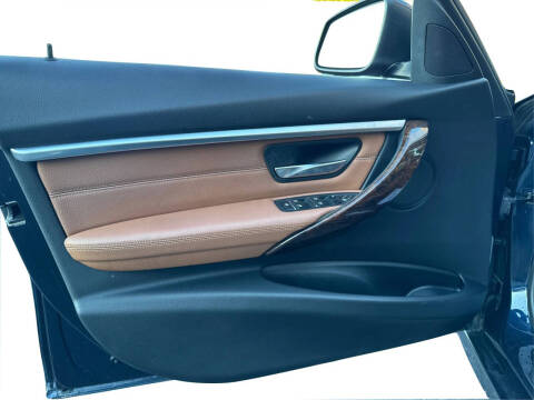 2017 BMW 3 Series 330i xDrive