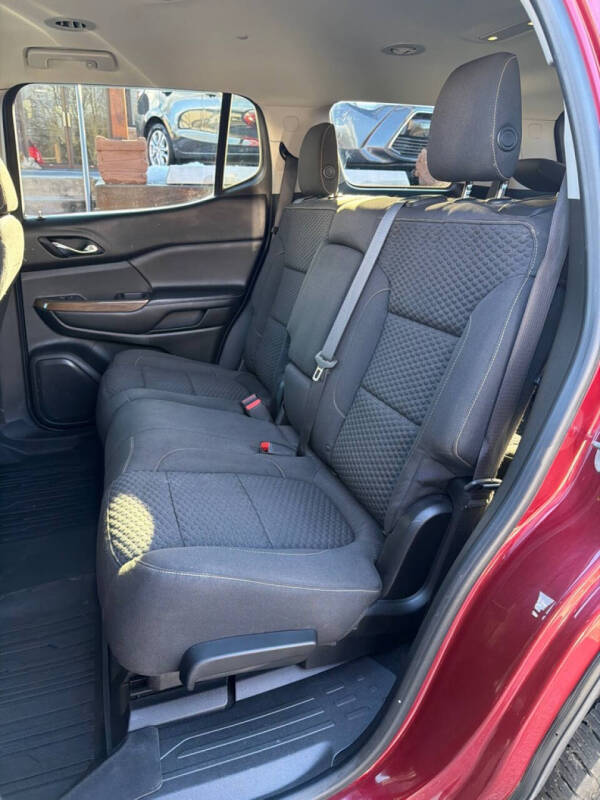 2017 GMC Acadia SLE-2