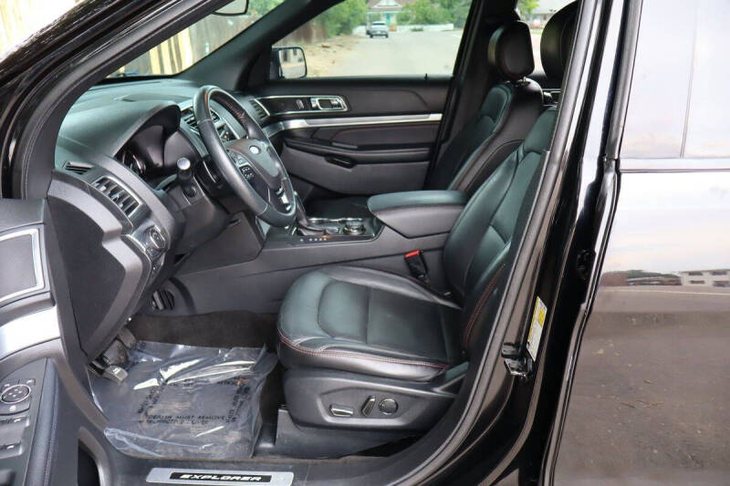 2017 Ford Explorer Sport