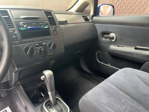 2008 Nissan Versa 1.8 SL