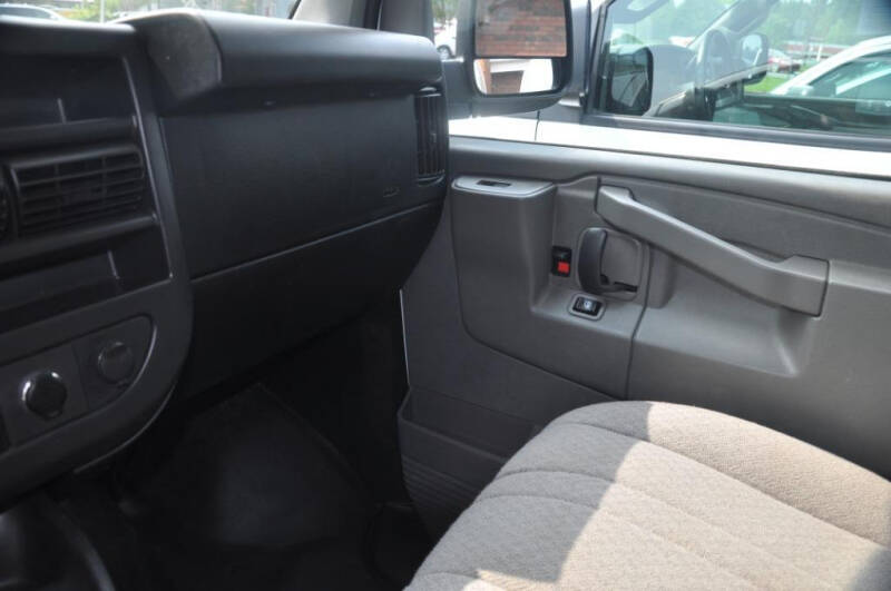 2017 Chevrolet Express 2500