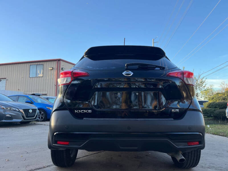 2018 Nissan Kicks SR