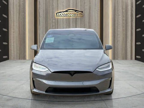 2023 Tesla Model X Standard Range