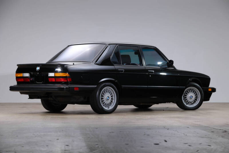 1988 BMW M5