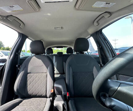 2019 Nissan Kicks S