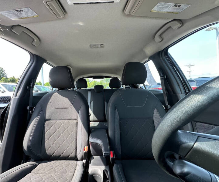 2019 Nissan Kicks S