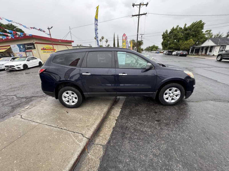 2017 Chevrolet Traverse LS