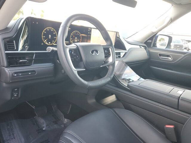 2025 Infiniti QX80 Pure