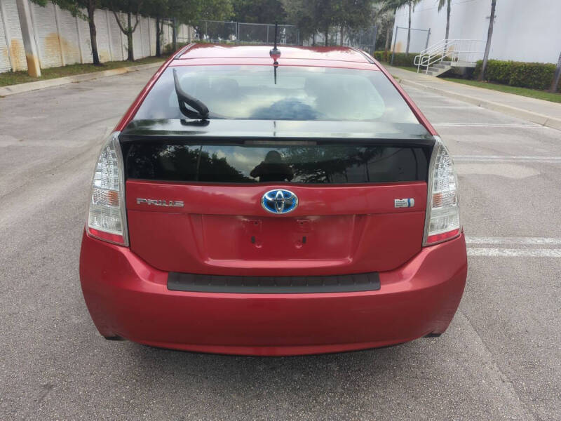 2011 Toyota Prius Two