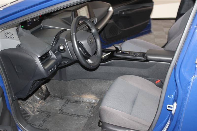 2023 Toyota Prius LE