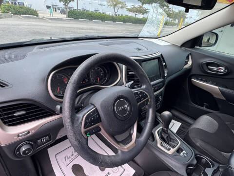 2018 Jeep Cherokee Latitude