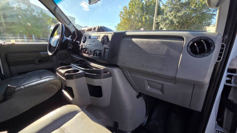 2016 Ford E-Series E-350 SD