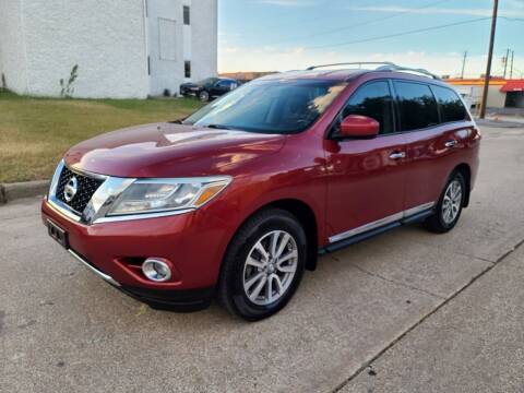 2013 Nissan Pathfinder for sale at DFW Autohaus in Dallas TX