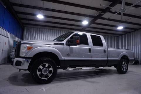 2015 Ford F-250 Super Duty for sale at SOUTHWEST AUTO CENTER INC in Houston TX