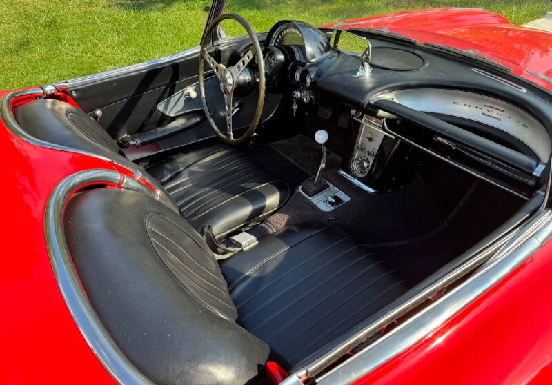 1960 Chevrolet Corvette - Image 1