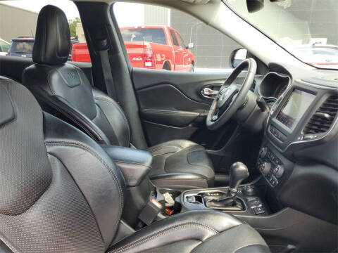 2023 Jeep Cherokee Altitude Lux