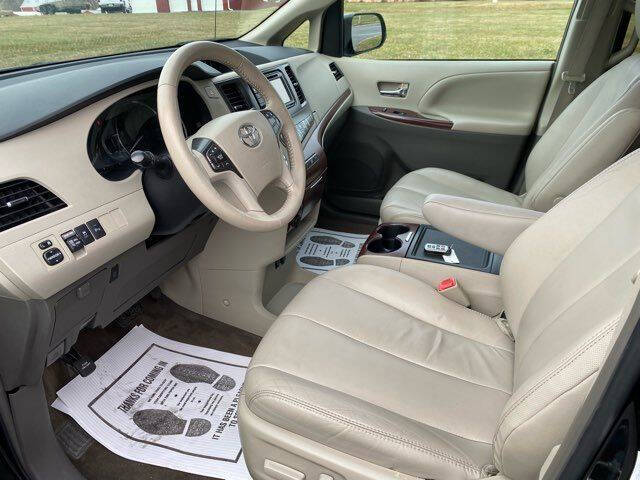 2014 Toyota Sienna XLE 7-Passenger