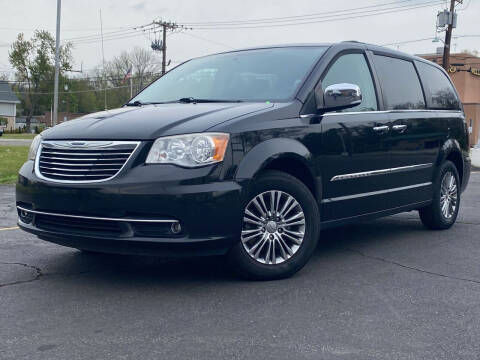 2014 Chrysler Town and Country for sale at MAGIC AUTO SALES in Little Ferry NJ