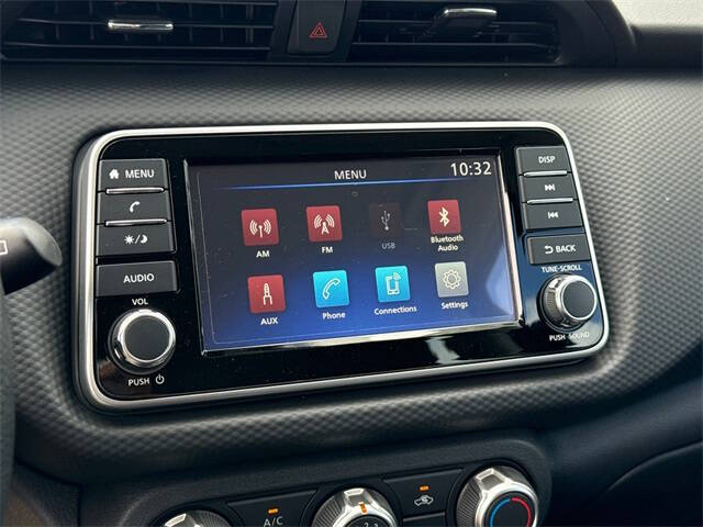 2025 Nissan Kicks Play S