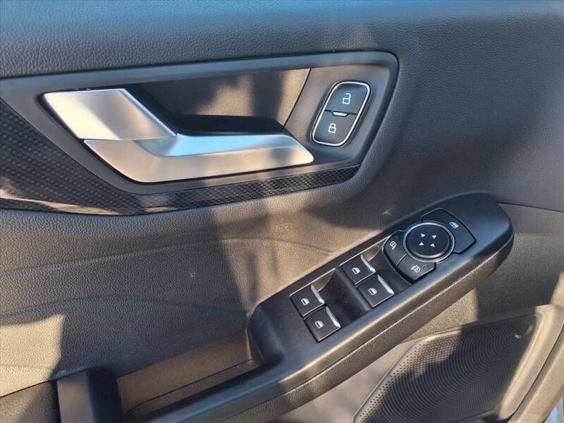 2026 Ford Escape Hybrid ST-Line Select