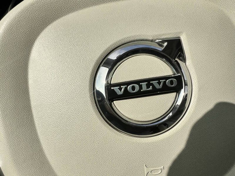 2020 Volvo V60 T5 Momentum