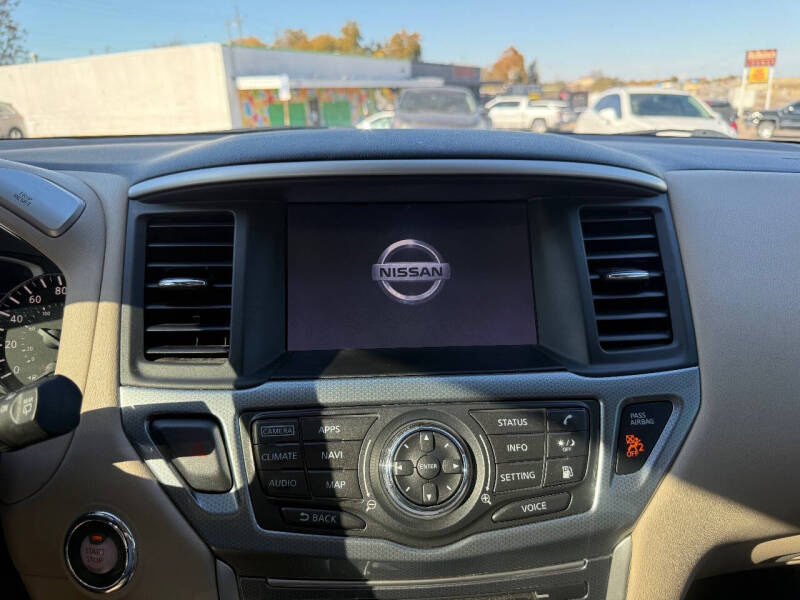 2018 Nissan Pathfinder SL