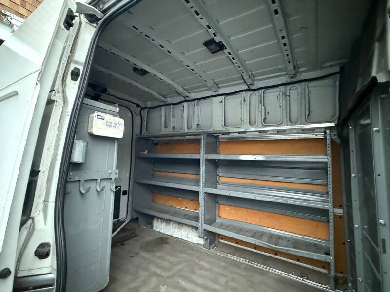 2015 Nissan NV 2500 HD SV