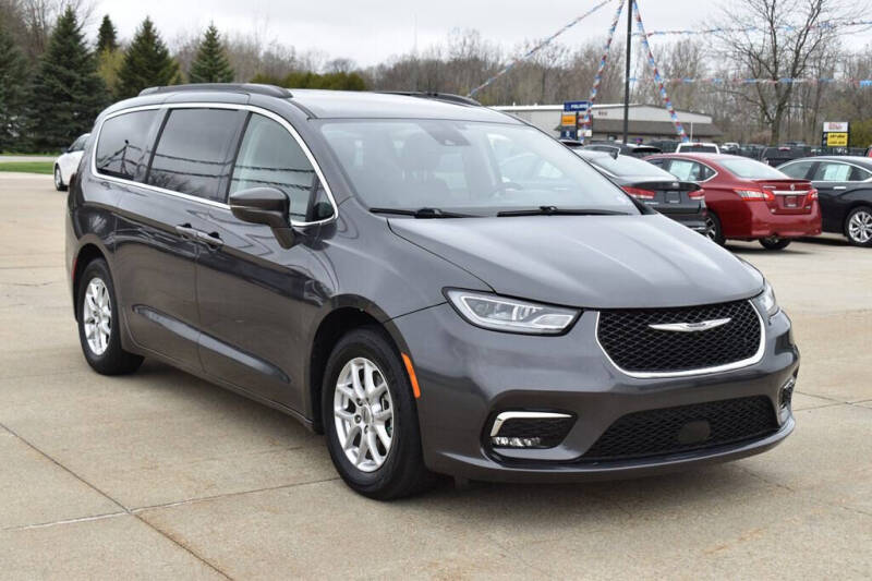 2022 Chrysler Pacifica Touring L