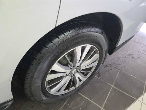 2017 Nissan Pathfinder SV