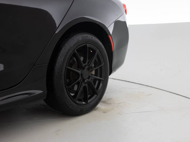 2017 Chrysler 200 Limited Platinum