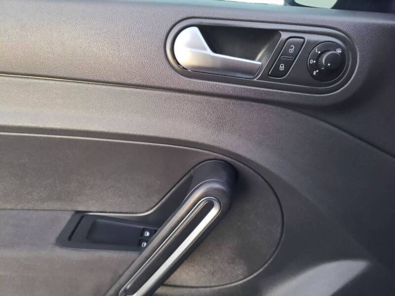 2014 Volkswagen Beetle 1.8T Entry PZEV