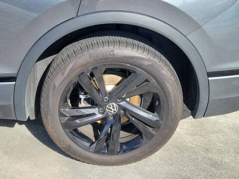 2023 Volkswagen Tiguan SE R-Line Black