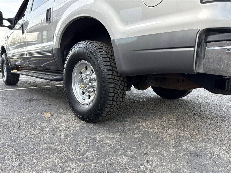 2003 Ford Excursion XLT