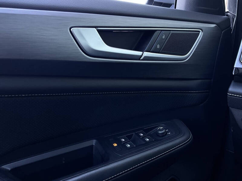 2025 Volkswagen Atlas Cross Sport SE 4Motion