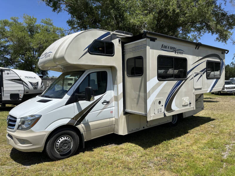 2018 Thor Motor Coach Freedom Elite