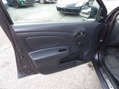 2015 Nissan Versa 1.6 S