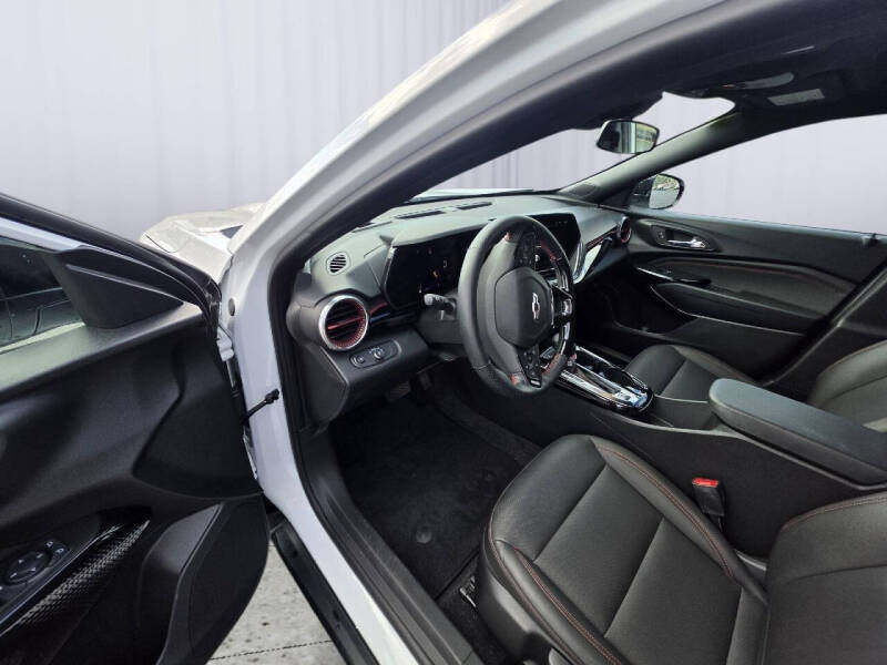2024 Chevrolet Trax RS