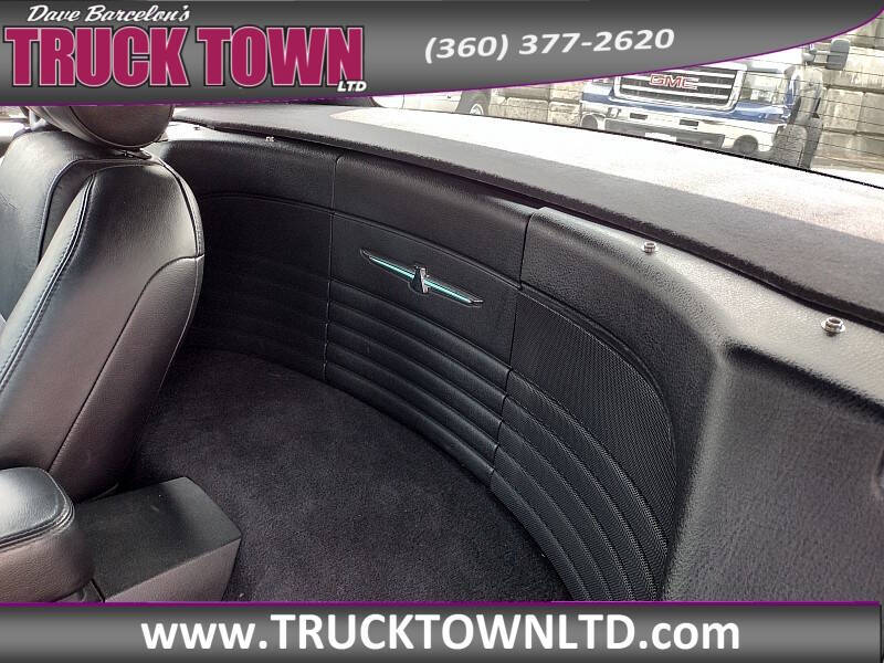 2004 Ford Thunderbird Deluxe